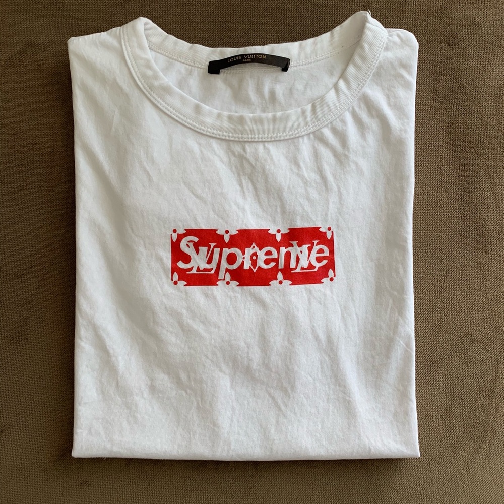 Supreme LV Box Logo